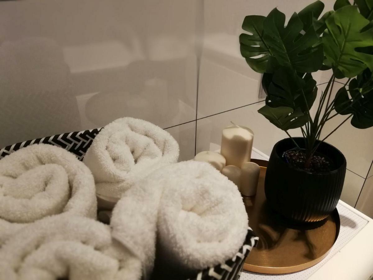3D Szlak 77 Apartament Kraków Exteriör bild