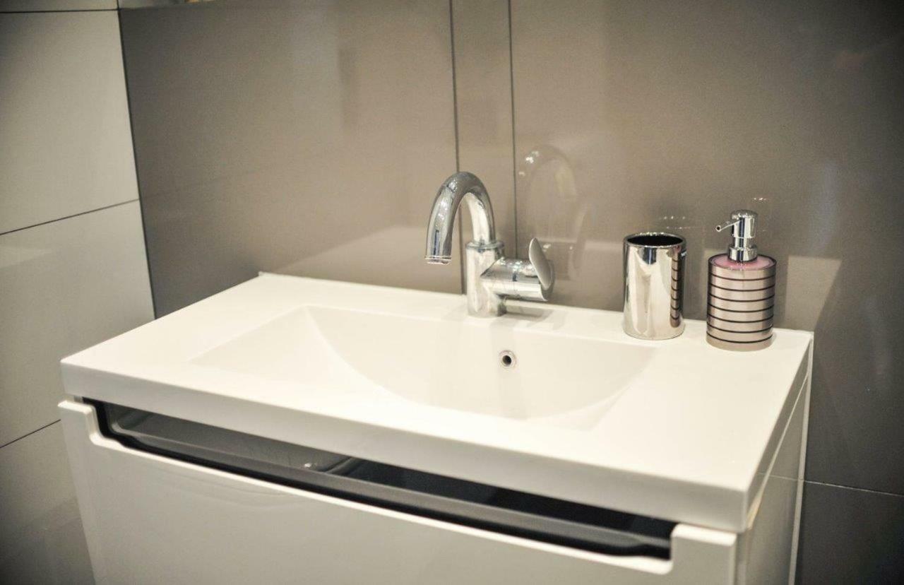 3D Szlak 77 Apartament Kraków Exteriör bild