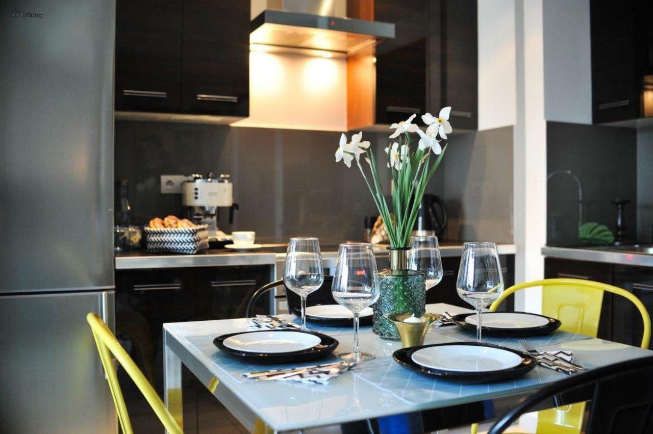 3D Szlak 77 Apartament Kraków Exteriör bild