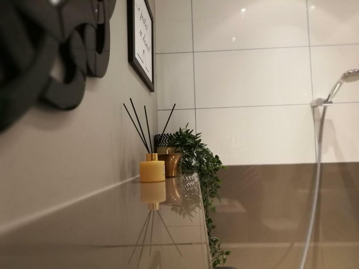 3D Szlak 77 Apartament Kraków Exteriör bild